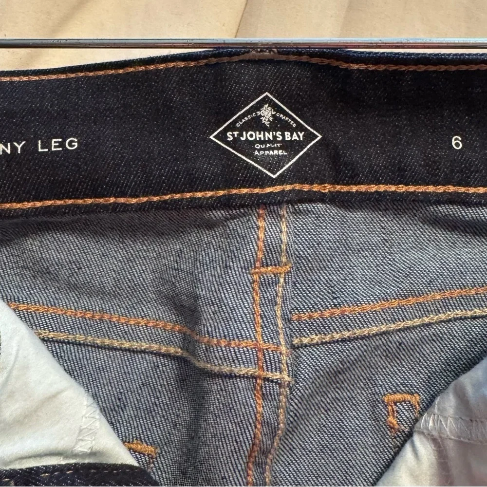 St. John's Bay Women's Dark Indigo Skinny Jeans - New With Tags - Picture 4 of 4